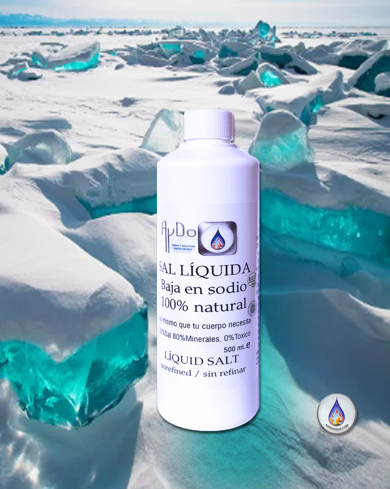 Sal líquida sin refinar AyDoAgua 500 mL sobre hielo turquesa (minerales en formato líquido)
